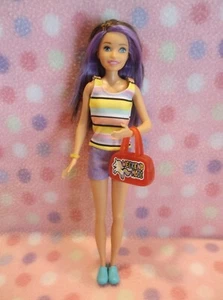 Barbie Skipper Doll Sister Babysitter in Outfit Shoes & Bag Mattel New! - Picture 1 of 6