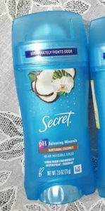 Secret Fresh Antiperspirant & Deodorant Invisible Sold Nuturing Coconut  2.6 oz - Picture 1 of 3