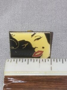 vintage Marilyn Monroe enamel Lapel Pin Brooch Iconic Face 1986 Pinback Amer.