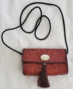 CHAR 2 Western Tooled Leather Brown and Black Small Crossbody Bag Tassel - Imagen 1 de 15