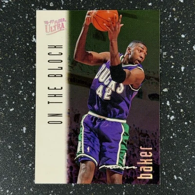 Vin Baker 1996-97 Fleer Ultra #124 On The Block Milwaukee Bucks - Imagem 1 de 2