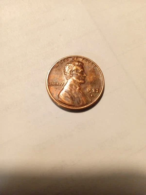 1982 D Penny Large Date Rare Low Mintage, Error Coin, Valuable 3.1 Grams - Image 1 of 2