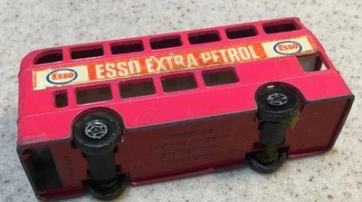 Matchbox Serie Nº 74 Daimler Bus Inglaterra Por Lesney Superfast Esso Gasolina Rosa Foto 1 de 4