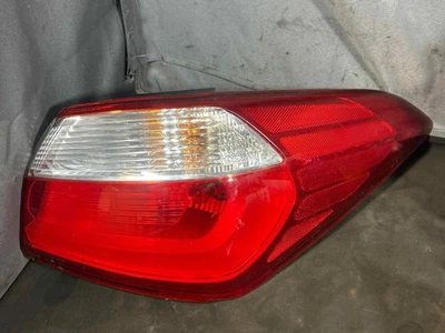 Fits 2014-2016 Kia Forte Right Tail Light OEM:92402A7000 Foto 1 de 4