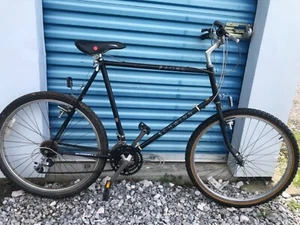 Schwinn Probe Mountain Bike- Made in USA - 23” Frame- 26” Wheels- 18 speed - Picture 1 of 24