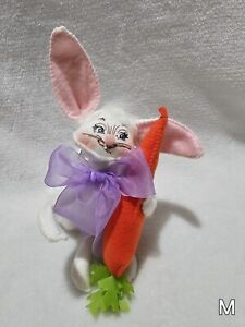 Annalee 6 inch white bunny rabbit with carrot and large cotton tail 2016 Easter