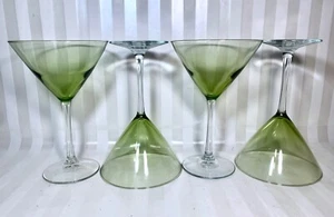 Set of 4 Libbey Vina Green Hand Blown Martini Glasses Clear Stem Green Bowl - Imagen 1 de 6