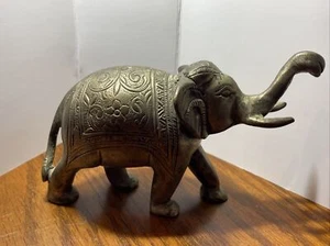 Vintage Decorative Etched Bronze/ Brass Elephant Figurine. India - Picture 1 of 13