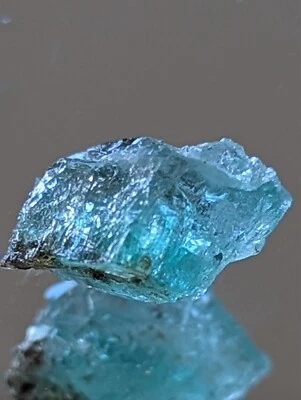 Vendedor de EE. UU. 4,53 quilates I faceta esmeralda espécimen de piedras preciosas en bruto Foto 1 de 3