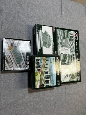 KATO TURNTABLE, ROUNDHOUSE, AND MORE! N SCALE - Image 1 of 4