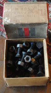 INTERNATIONAL HARVESTER (NOS) #3 PFLUGSCHRAUBEN 38 SCHRAUBEN 29 MUTTERN M805X OVP - Bild 1 von 5