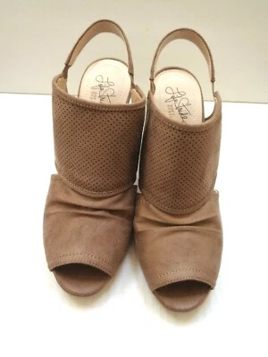 Sandalias de tacón alto Life Stride para mujer nuevas con etiquetas marrón claro talla 7,5 venta al por menor $69,00 Foto 1 de 4
