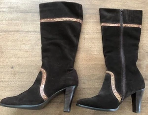 MISS MR BROWN HEELED BOOTS, Women’s SZ 7.5, Suede MADE IN VIETNAM NWOT - Picture 1 of 7