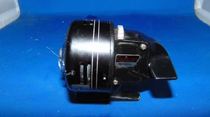 Vintage DAIWA 9300C Spincasting Süßwasser Angelrolle ~ Rechtshand ~ schwarz b1 - Bild 1 von 4