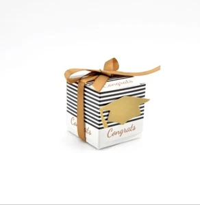Graduation Favour Boxes 10 Decorations Favours Return Gift Sweets Tableware - Picture 1 of 4