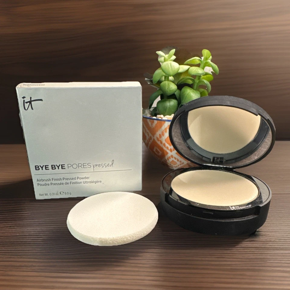 It Cosmetics Bye Bye Pores Pressed Airbrushed Finish Pressed Powder Translucent - Image 1 of 1