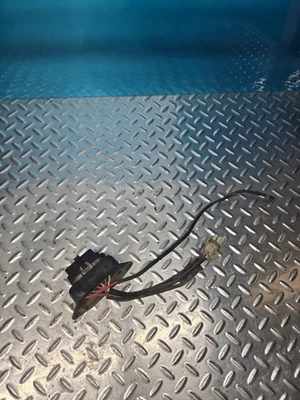 OEM - Bombardier Quest Traxter Buck 500 650 Fuse Block Holder - Image 1 of 4