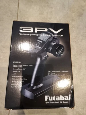 Futaba 3PV Sender 3-Kanal (2.4GHz / R203GF) T3PV Fernsteuerung - Bild 1 von 4