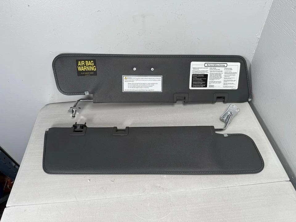 Солнцезащитные козырьки 2024 Freightliner Cascadia - Изображение 1 из 4