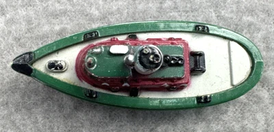 1990 Micro Machines Galoob Hasbro Tug Boat Green and Red 6400 - Image 1 of 4