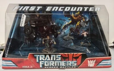 Transformers 2007 Movie Screen Battles First Encounter Barricade & Frenzy. - Image 1 of 4