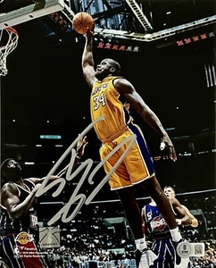 SHAQUILLE O'NEAL LAKERS SIGNED 8X10 PHOTO DUNK VS ROCKETS BAS WITNESS - Picture 1 of 3