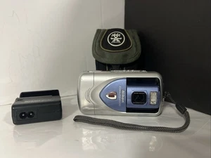 Nikon Digital Camera Coolpix 2500 2.0MP Tested and Working - Picture 1 of 8