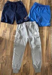 ✨Top Zustand Nike Shorts Jungen 158/170 Herren Jogger Neu in XS✨ - Bild 1 von 5