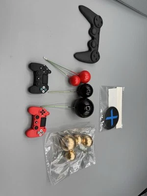 Controlador Feliz Cumpleaños Videojuego Cake Toppers Negro y Rojo. NUEVO Foto 1 de 4