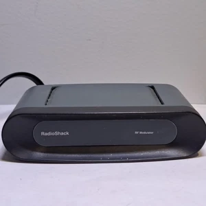 Modulador RadioShack RF Cat. No. 15-2526 📺🔌 - Imagen 1 de 4