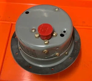 🙂 NUEVO Grimes 40-0110-1 Baliza Giratoria/Luz De Nuevo De Edición - Imagen 1 de 4