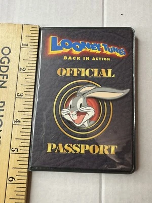 Pasaporte oficial Looney Tunes Back In Action Bugs Bunny Wendys juguete para niños 2003 Foto 1 de 4