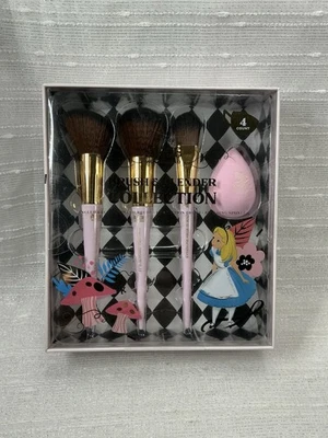 Disney Alicia en el País de las Maravillas Maquillaje Pincel y Licuadora Colección Juego de Regalo 4 Piezas Nuevo en Caja Foto 1 de 4