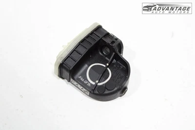 2017-2020 LINCOLN CONTINENTAL TIRE PRESSURE MONITORING SYSTEM SENSOR TPMS OEM - Image 1 of 4