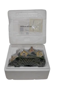 Hawthorne Village 2000 Thomas Kinkade Spring Gate Manor 79990 - Picture 1 of 12