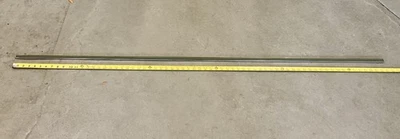 1969 Chevrolet Kingswood moldura lateral traseira verde GM NOS SR15 - Imagem 1 de 4