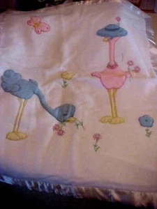 Vintage weiße Babydecke und Kissen mit applizierten Straußen - Bild 1 von 4