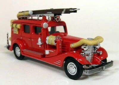 Matchbox Yesteryear - YFE03 1953 Cadillac Fire Wagon Diecast model Car / Truck - Image 1 of 4