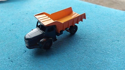 OR Dinky Toys 34 - BERLIET Benne Bleu/Orange 1:50 sans boite - Photo 1/4