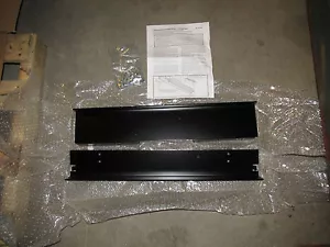 Kwikee 907502000 Van Step Mounting Bracket Chevrolet Astro/GMC Safari - Picture 1 of 3