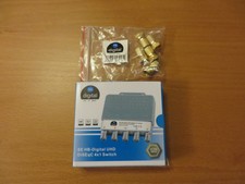 SE HB-Digital UHD DiSEqC 4x1 Switsch und 5 Stück vergoldet F-Stecker. 