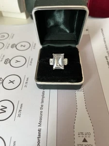 Costume Jewellery Ring - Picture 1 of 7