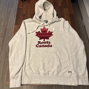 Roots Canada Pullover Hoodie Medium Maple Leaf Beaver Tag - Picture 1 of 6