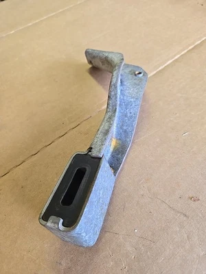 GM Buick Grandnational Exhaust Hanger Right Hand - Image 1 of 3