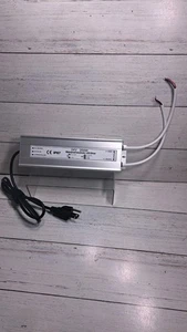 Alimentatore LED 24V 200W Impermeabile IP67 Driver AC 110V a DC 24V... - Foto 1 di 9