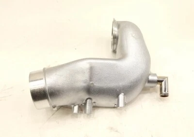 NUEVO OEM Isuzu Motor Conducto de admisión de aire Codo 8-98072110-0 para Camión Isuzu Foto 1 de 4