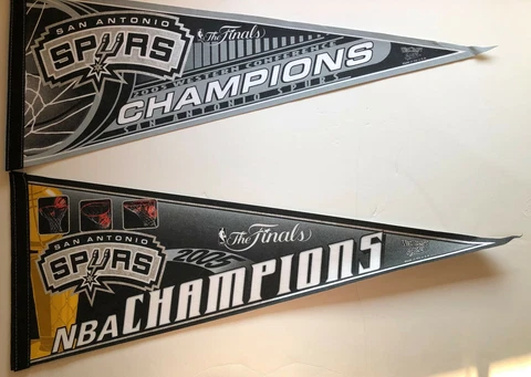 SAN ANTONIO SPURS 2005 DIVISION+NBA BASKETBALL CHAMPIONS LOT VINTAGE PENNANTS Cover