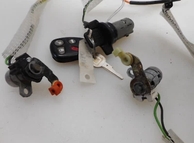 1999 CADILLAC DEVILLE D'ELEGANCE LOCKS IGNITION - Image 1 of 4