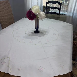 VTG White Cotton Floral Hand Embroidered Flowers Round Tablecloth 64” - Picture 1 of 5