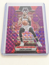 Zach LaVine 2022-23 Panini Mosaic Purple Prizm /99 Chicago Bulls